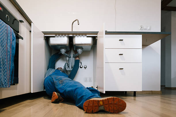 Professional Leak Detection technician working in Yucca Valley, CA